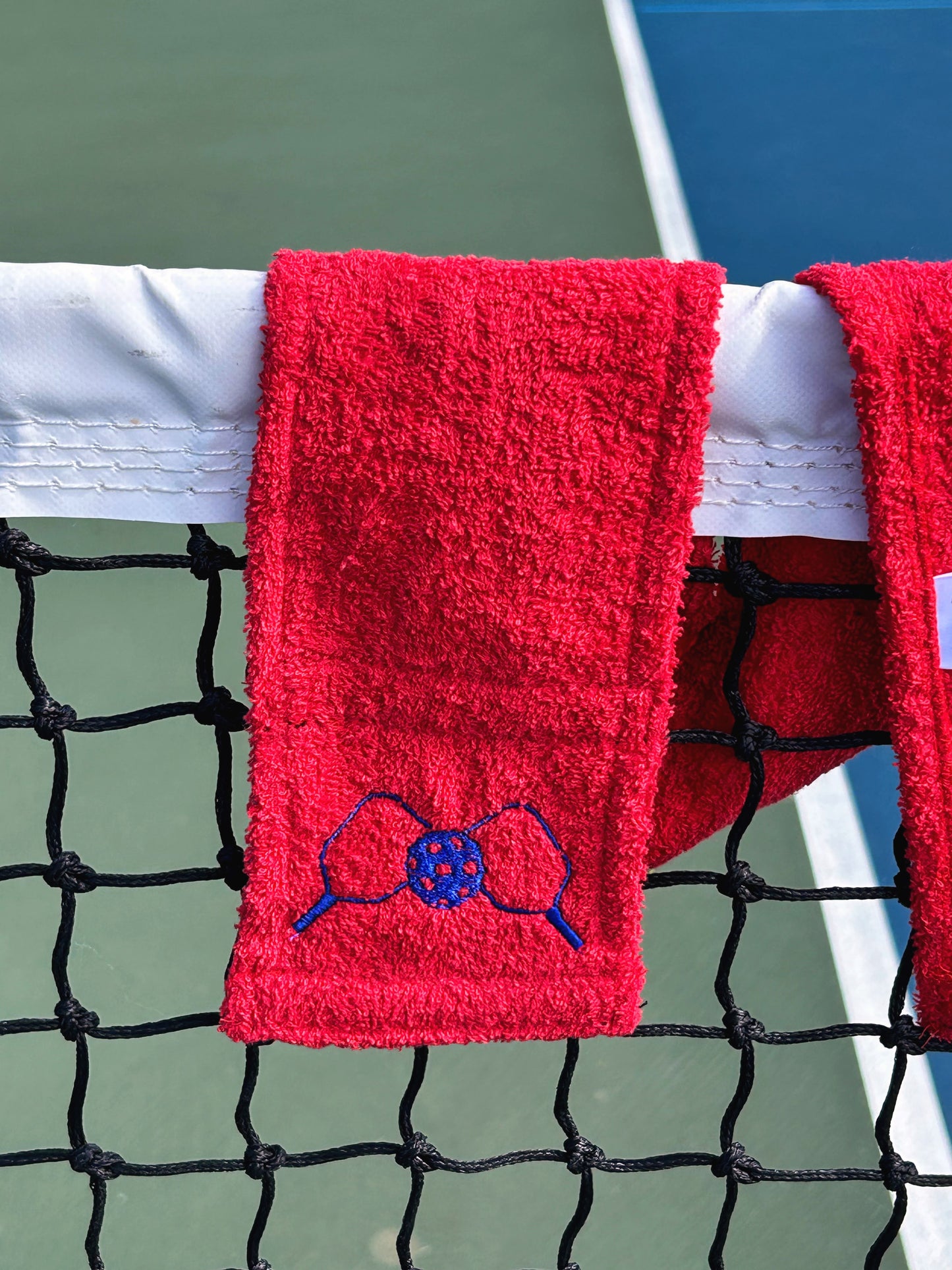Pickleball Paddle - Wearable Court Towel